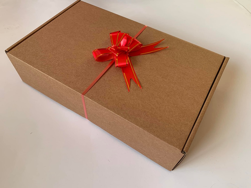 Dėžutė su kaspinėliu dovanėlėms 28X17X7cm
